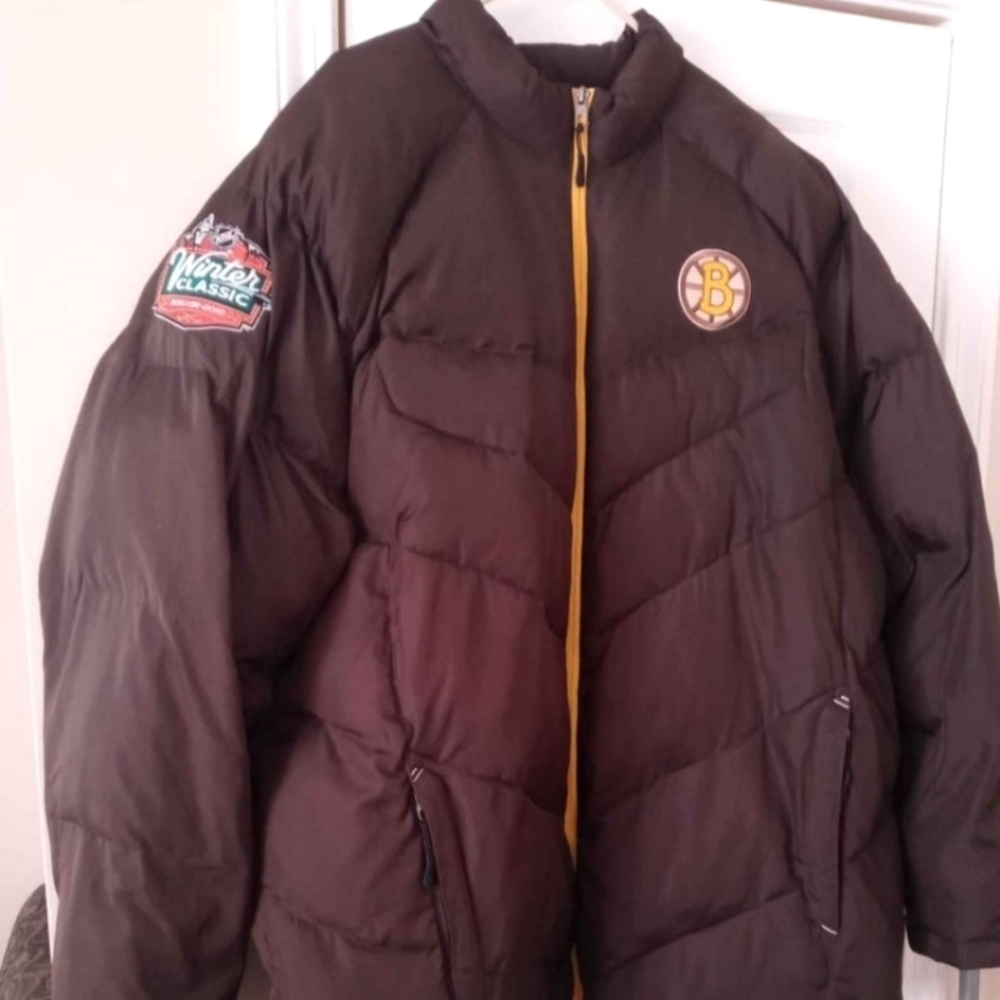 BOSTON BRUINS REEBOK 2010 NHL WINTER CLASSIC BROWN PUFFER COAT JACKET